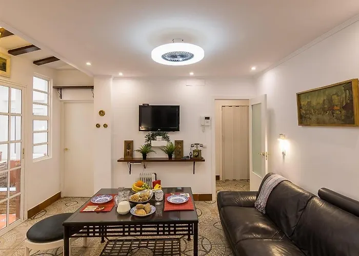 Deluxe Divina Apartment